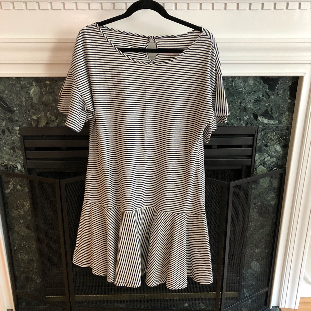 Vineyard Vines Flutter Sleeve Flounce Dress - Picture 2 of 8